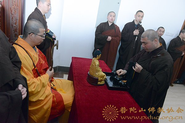 佛教-圣凯法师应邀于宝陀讲寺作《何谓佛教》佛学讲座