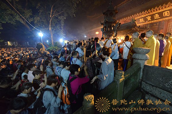 观音-六月十九观音香会期普济禅寺进香活动安全有序