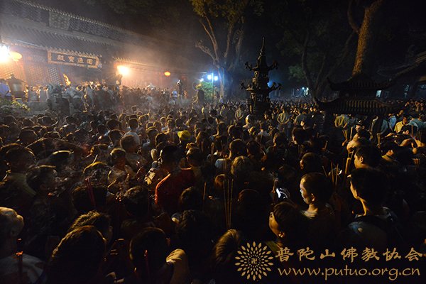 观音-六月十九观音香会期普济禅寺进香活动安全有序