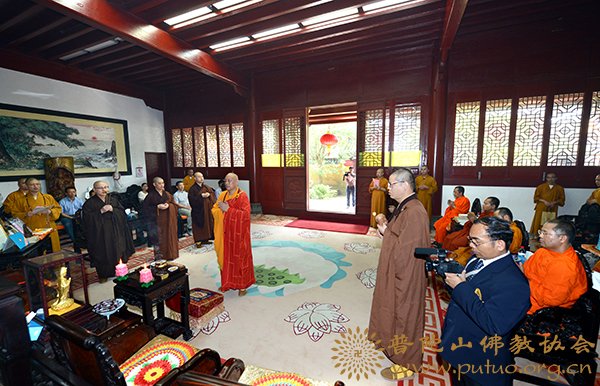 佛教-本会会长道慈大和尚荣获泰国摩诃朱拉隆功大学宗教管理专业荣誉博士