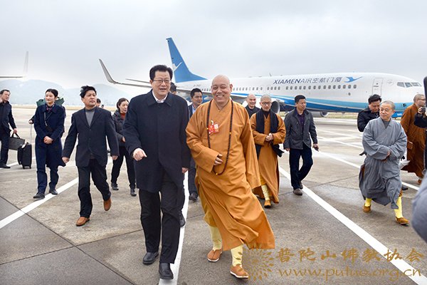 全国政协-会长道慈大和尚出席全国政协会议圆满回山