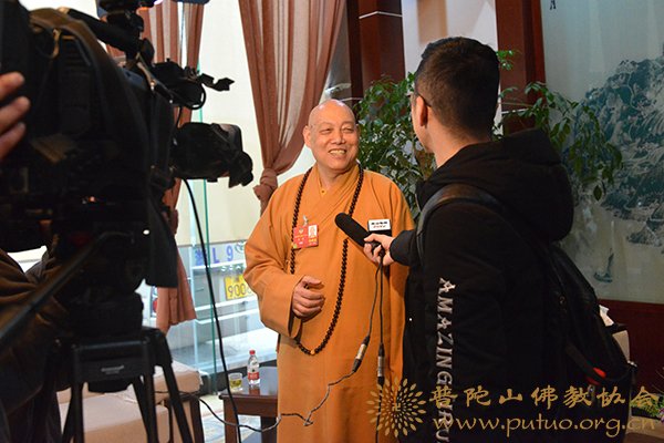 全国政协-会长道慈大和尚出席全国政协会议圆满回山