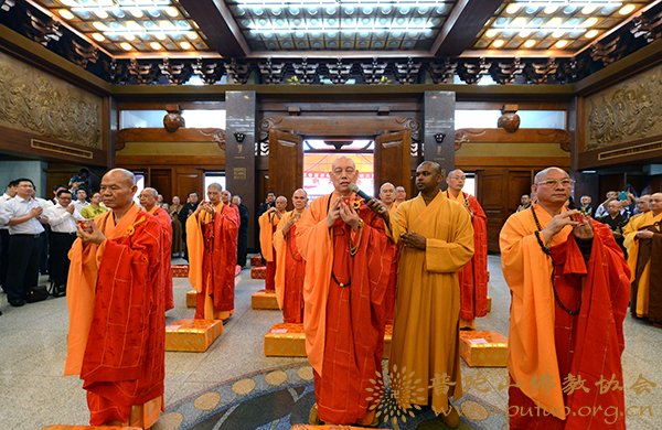 南海观音-“南海观音 慈应宝岛”宝像奉安台湾离岛活动在高雄宏法寺隆重举行
