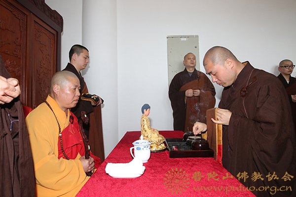 佛教-界定法师应邀于宝陀讲寺作《中的“譬喻”》佛学专题讲座