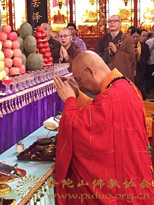 佛教-本会会长道慈大和尚为天丰寺毗卢观音宝相开光
