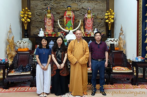 佛教-会长道慈大和尚接受《中华名寺之旅》栏目组采访