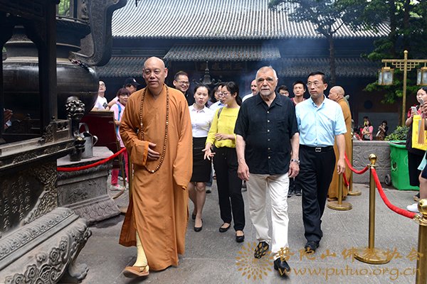 佛教-道慈大和尚接见克罗地亚前总统斯捷潘·梅西奇先生一行