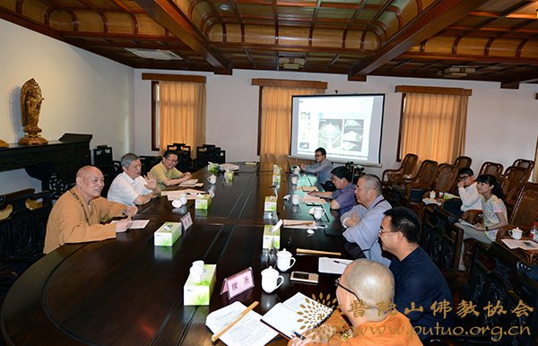 普陀山-省政协副主席汤黎路一行来普陀山调研观音法界筹建工作情况