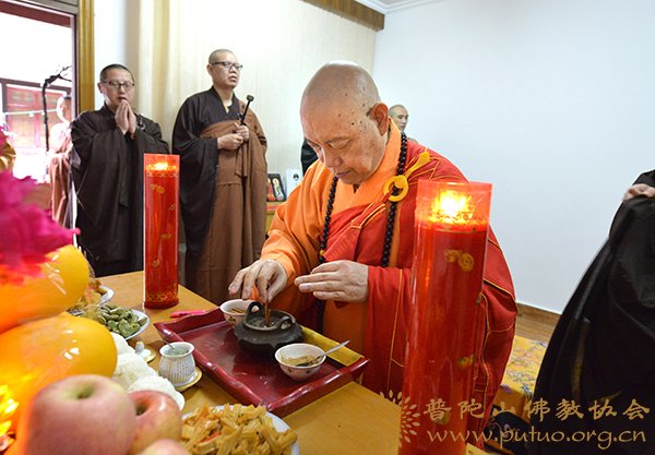 佛教-会长道慈大和尚为古佛洞恒虚法师送关