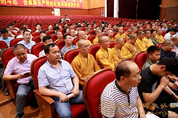 普陀山-普陀山佛教协会参加五教同行平安宗教活动场所创建动员大会暨消防技能比赛