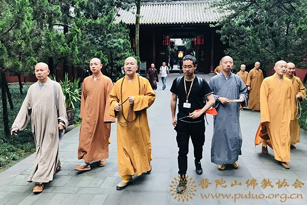 佛教-普陀山佛教协会副会长信光法师率佛协第四组参学团赴四川参访交流