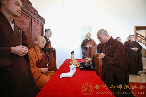 佛教-宏伟法师应邀于宝陀讲寺作《菩萨戒概说》佛学专题讲座