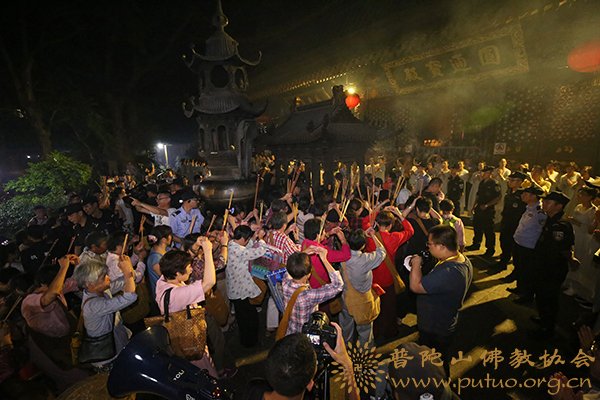 佛教-普济禅寺戊戌年六月十九观音香会期进香活动安全有序