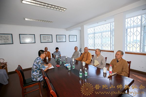 佛教-会长道慈大和尚一行赴驻山部队慰问“八一”建军节