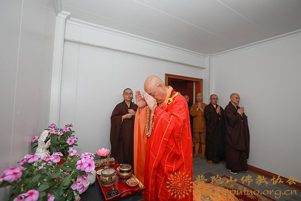 佛教-会长道慈大和尚为慧济禅寺演昌法师送关