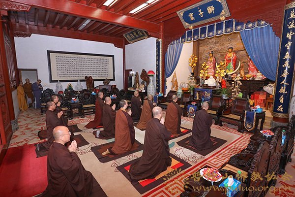 佛教-会长道慈大和尚为香林净院等寺院安居僧结夏圆满作教诫