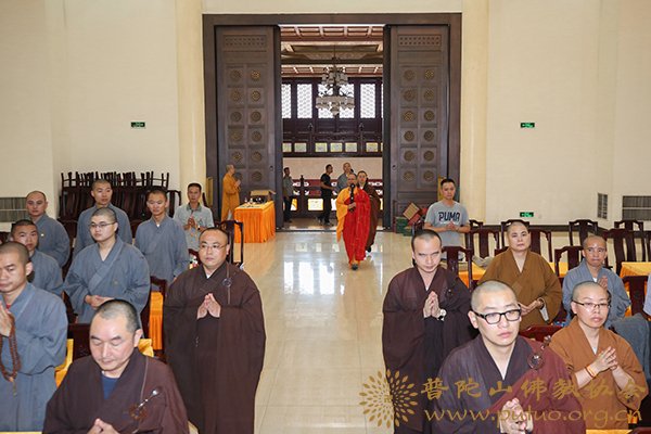 佛教-续圣法师应邀于宝陀讲寺作《浅析佛教产生的社会历史背景》佛学专题讲座