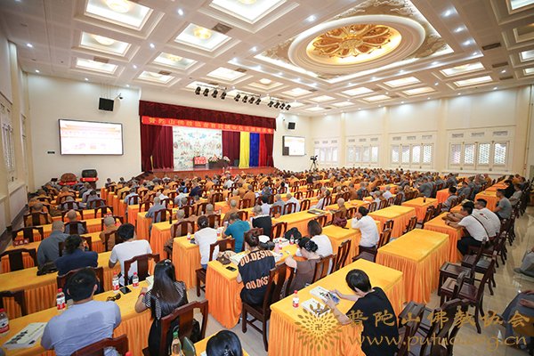 佛教-续圣法师应邀于宝陀讲寺作《浅析佛教产生的社会历史背景》佛学专题讲座