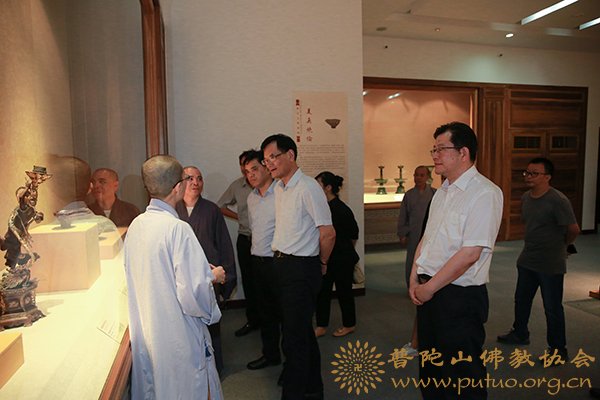 浙江省委常委-浙江省委常委、统战部部长熊建平一行调研普陀山