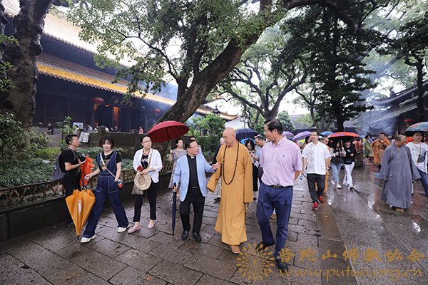 普陀山-“亚宗和”代表团一行参访普陀山