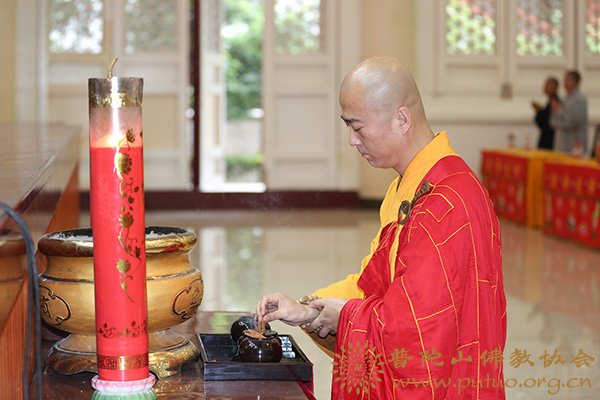 宏海法师应邀于宝陀讲寺作《佛法的时间观》佛学专题讲座