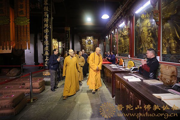 佛教-会长道慈大和尚一行赴全山各大寺院走访慰问