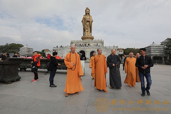 佛教-会长道慈大和尚一行赴全山各大寺院走访慰问
