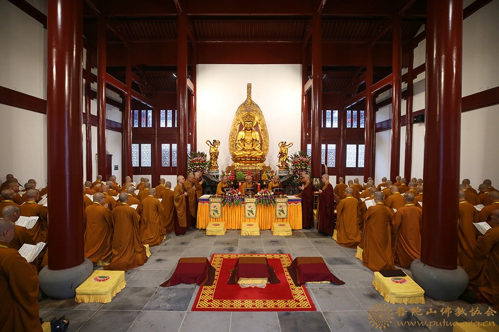 律师-普济禅寺（圆通禅林）戊戌年二部僧三坛大戒法会男众部举行正授沙弥戒