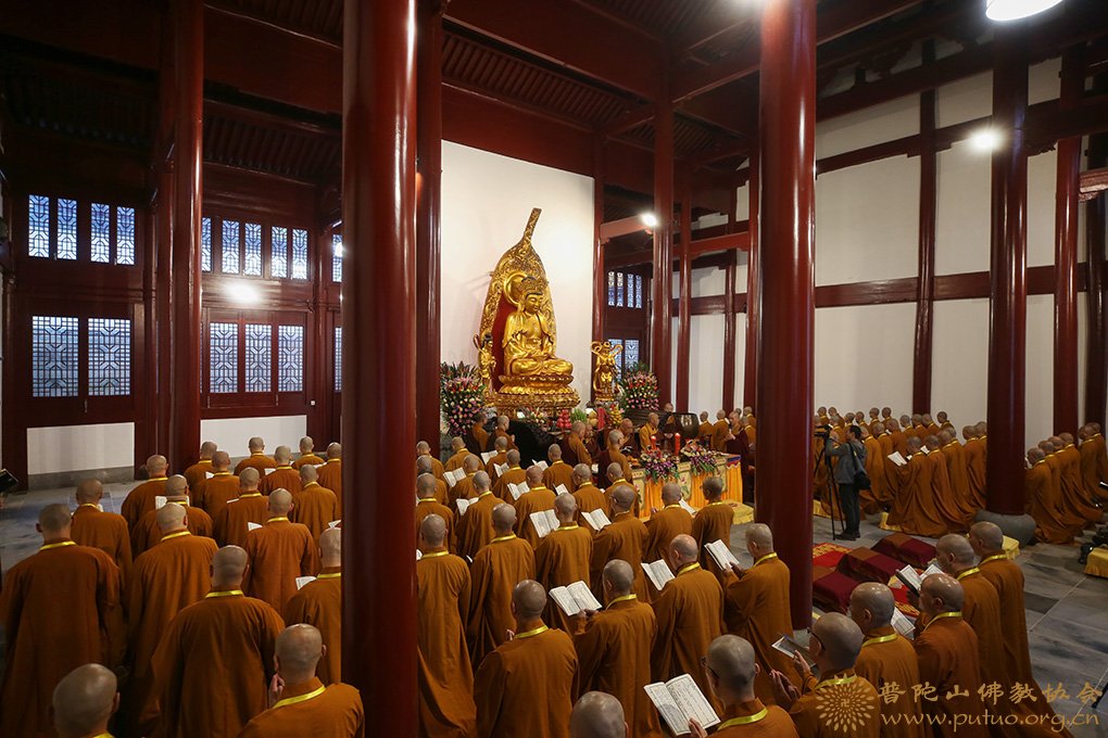 律师-普济禅寺（圆通禅林）戊戌年二部僧三坛大戒法会男众部举行正授沙弥戒