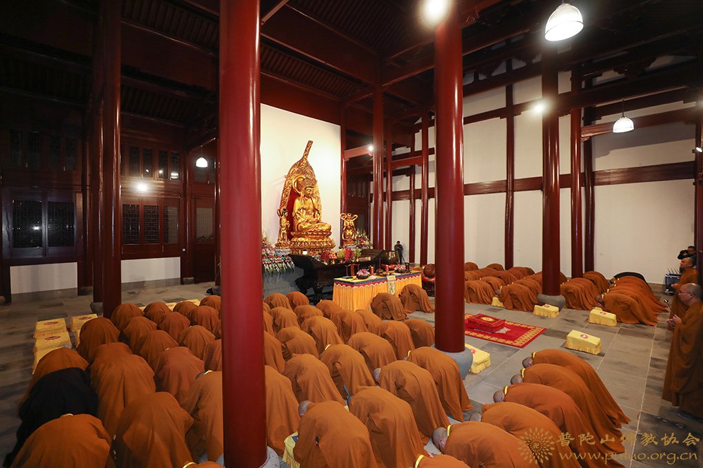律师-普济禅寺（圆通禅林）戊戌年二部僧三坛大戒法会男众部举行正授沙弥戒