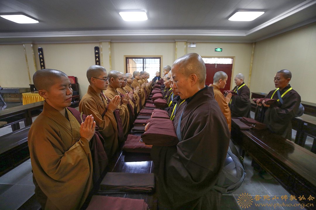 律师-普济禅寺（圆通禅林）戊戌年二部僧三坛大戒法会女众部举行正授本法