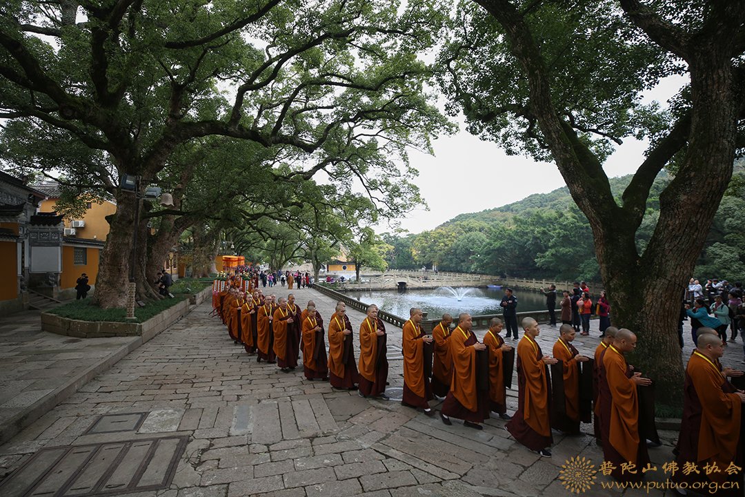 菩萨戒-普济禅寺（圆通禅林）戊戌年二部僧三坛大戒法会男众部举行正授菩萨戒