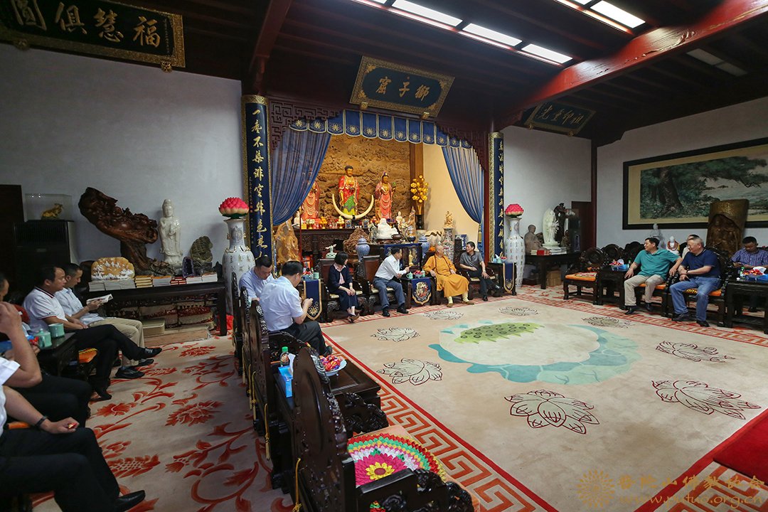 普陀山-省人大常委会副主任赵光君一行调研普陀山宗教工作