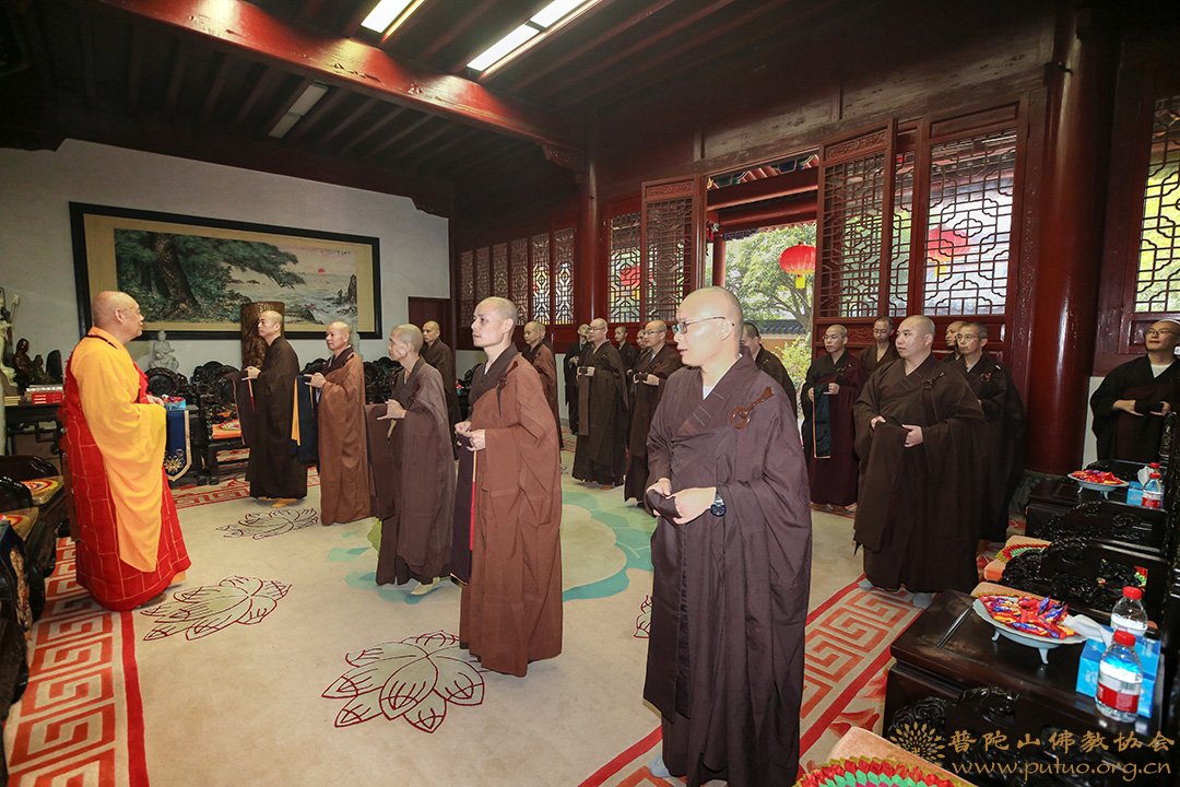 佛教-会长道慈大和尚为香林净院等寺院安居僧结夏圆满作教诫