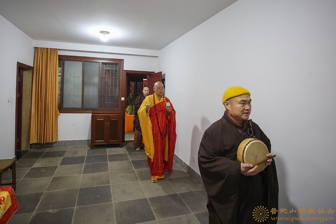 佛教-会长道慈大和尚为悦岭禅院贞缘法师送关