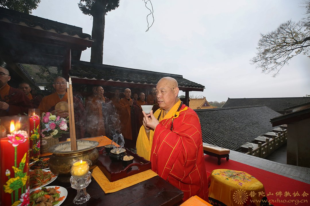 佛教-会长道慈大和尚为法雨禅寺仁辉法师送关