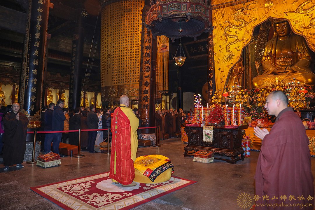 普陀山-己亥年普陀山普济禅寺纪念佛陀成道日奉施腊八粥