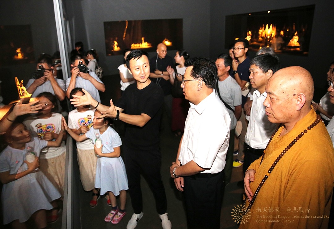 佛教-浙江常务副省长袁家军观《汉风藏韵——中国古代金铜佛像艺术展》