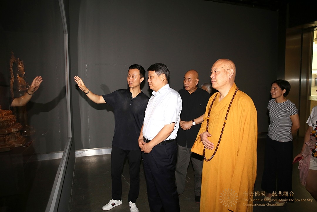 佛教-浙江常务副省长袁家军观《汉风藏韵——中国古代金铜佛像艺术展》