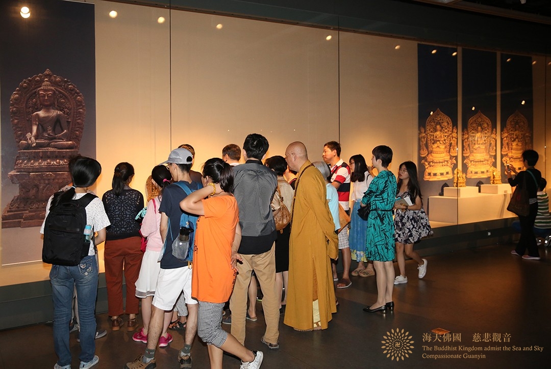 佛教-浙江常务副省长袁家军观《汉风藏韵——中国古代金铜佛像艺术展》