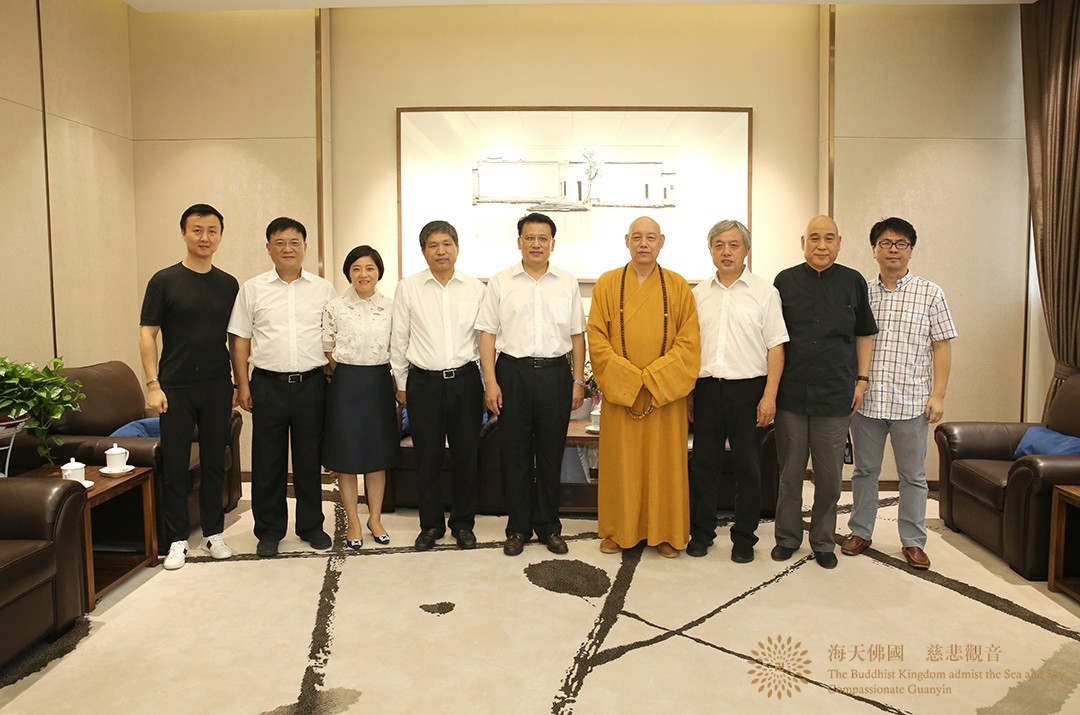 佛教-浙江常务副省长袁家军观《汉风藏韵——中国古代金铜佛像艺术展》