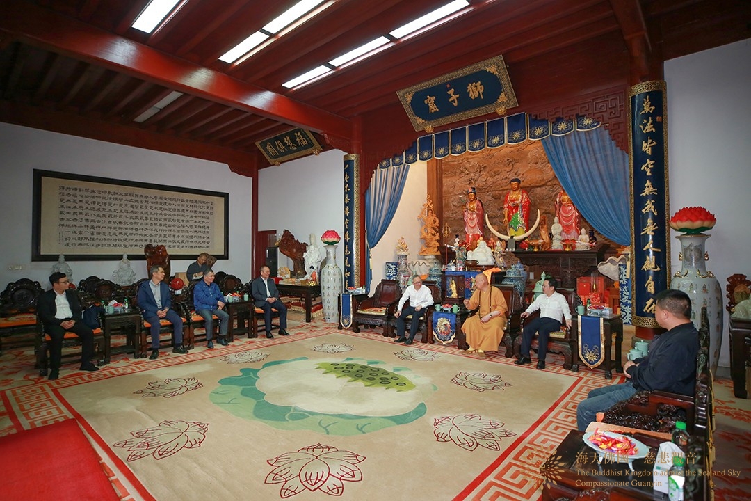 普陀山-杭州市委常委、统战部部长陈新华一行到访普陀山考察交流