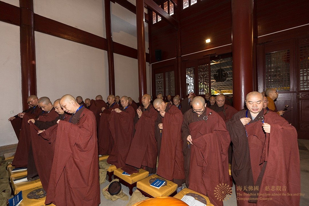 律师-普陀山普济禅寺辛丑年传授三坛大戒举行正授沙弥戒