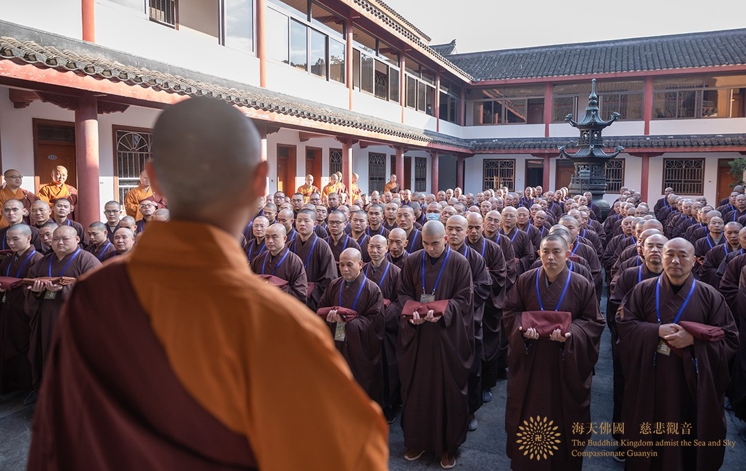律师-普陀山普济禅寺辛丑年传授三坛大戒举行正授沙弥戒