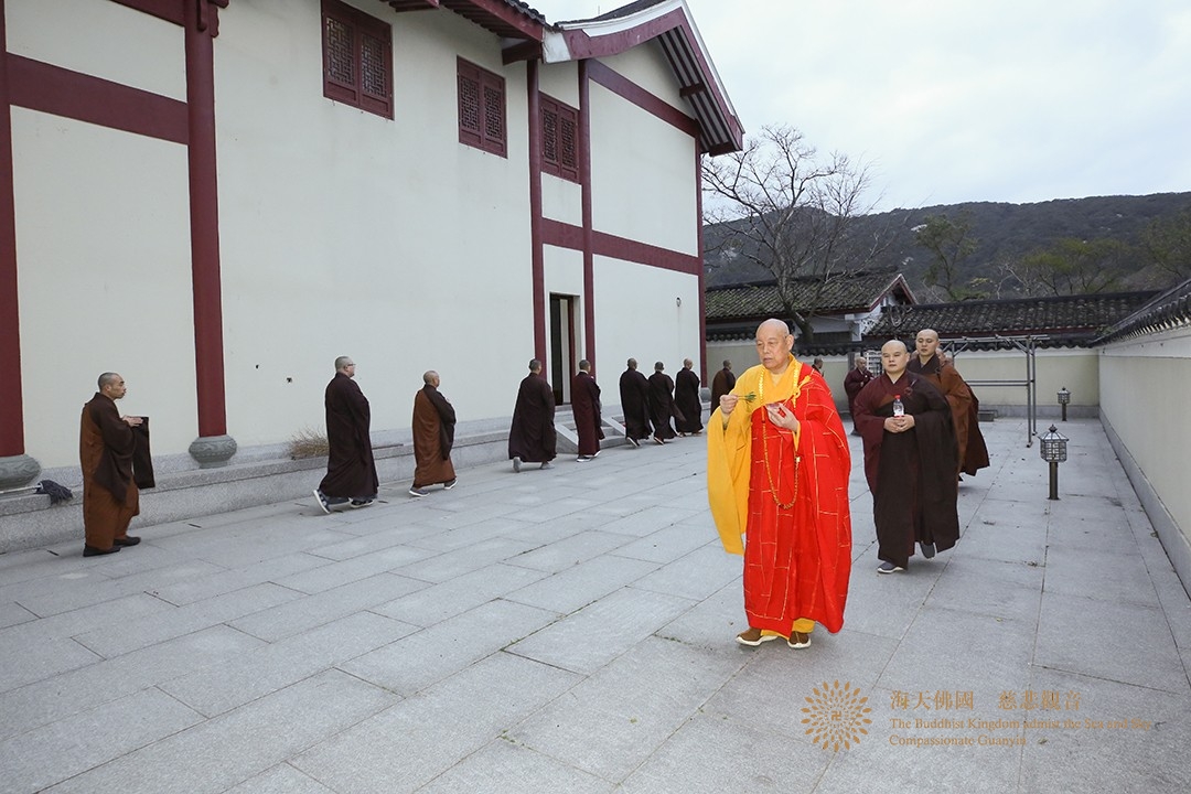 佛教-会长道慈大和尚为太虚兰若通方法师送关
