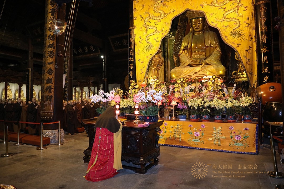 普陀山-普陀山普济禅寺举行抗疫祈福法会