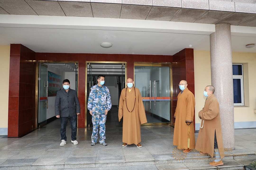 普陀山-道慈大和尚一行赴普陀山各相关单位进行新春走访