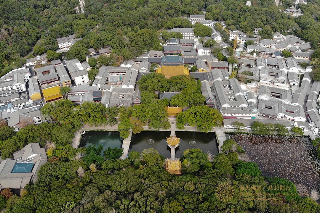 普陀山-夯实寺院修缮  庄严佛国净土——普陀山佛教坚持中国化方向的重点之举
