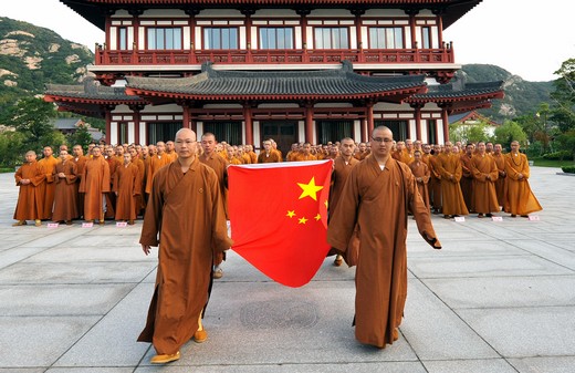 中国佛学院普陀山学院举行2012新学年首次升国旗仪式