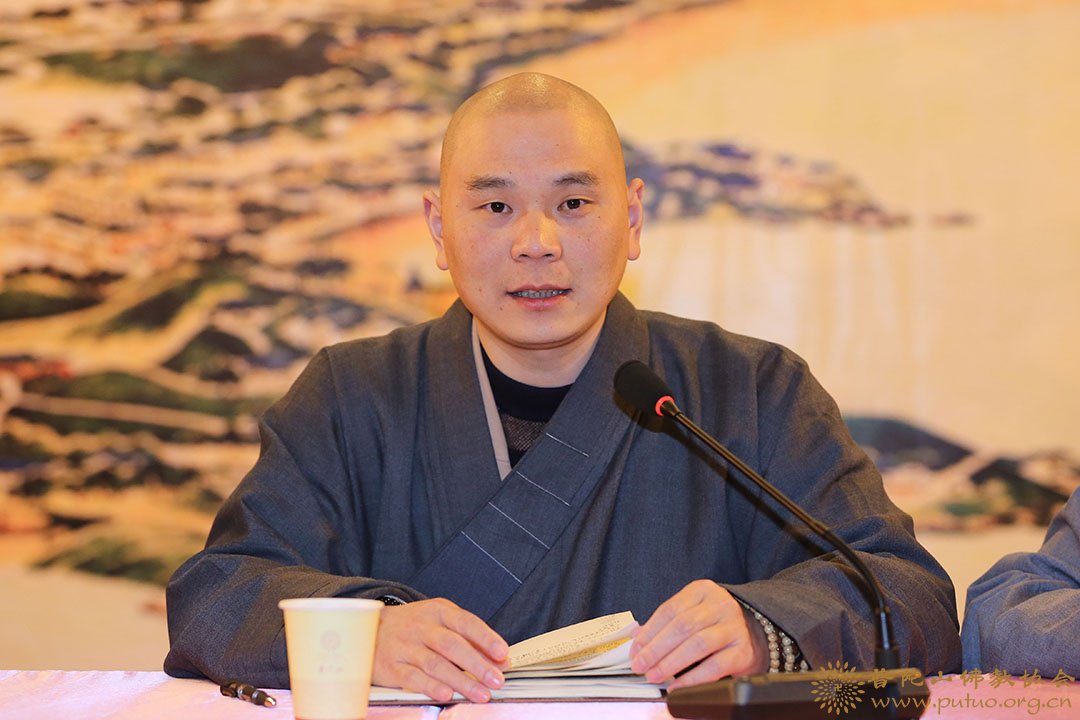 定明法师部署香会期安全工作